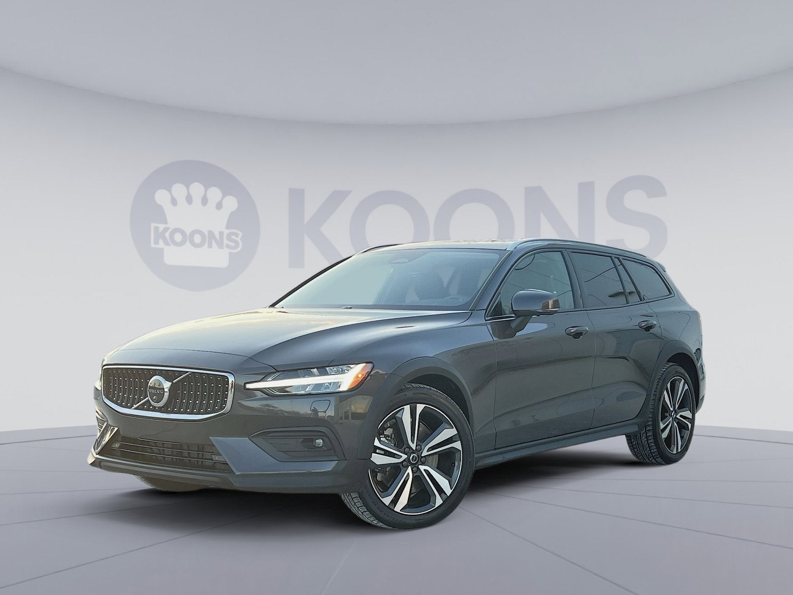 2025 Volvo V60 Cross Country B5 Plus