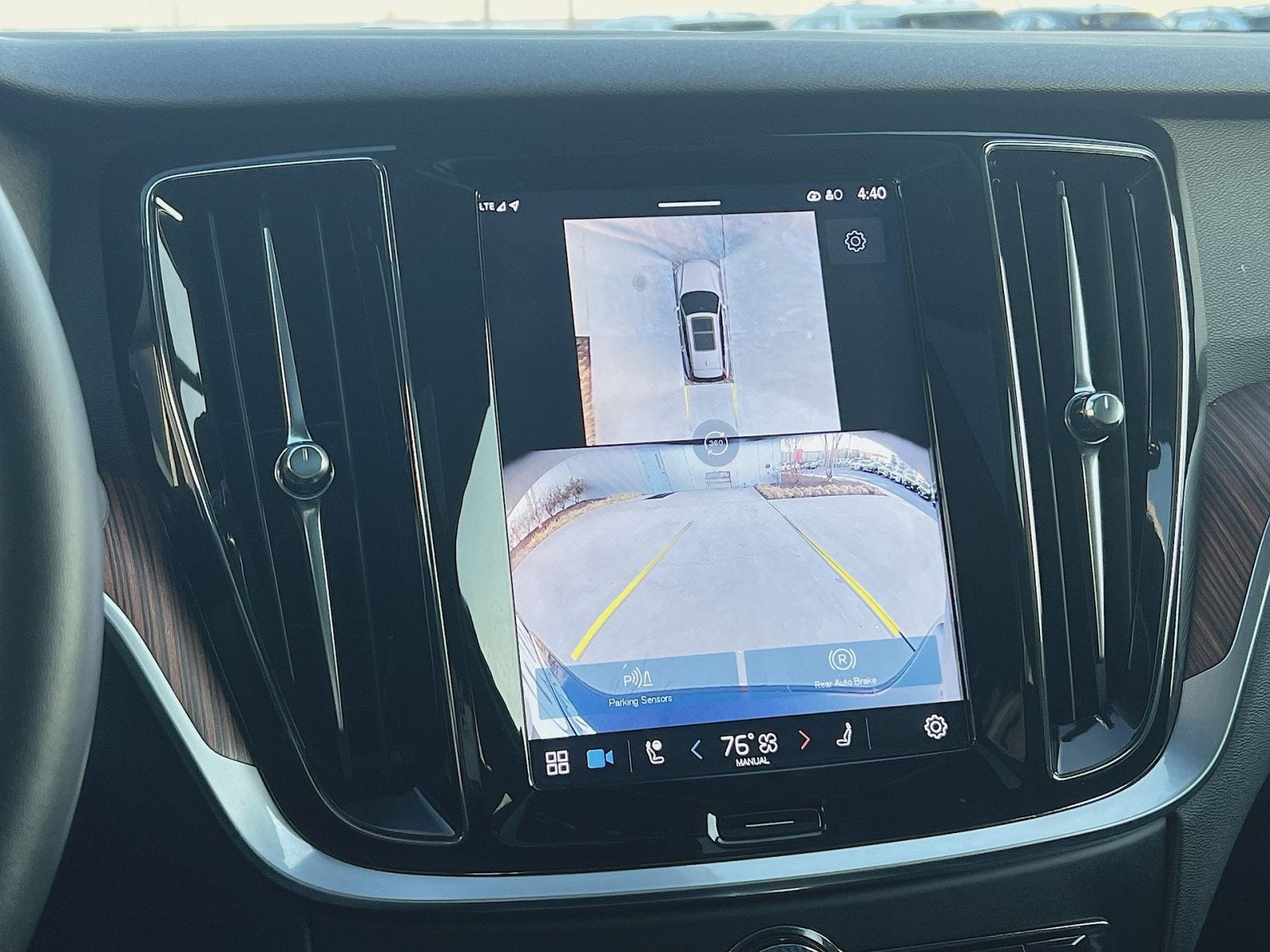 2025 Volvo V60 Cross Country B5 Plus