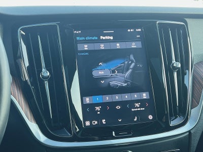 2025 Volvo V60 Cross Country B5 Plus