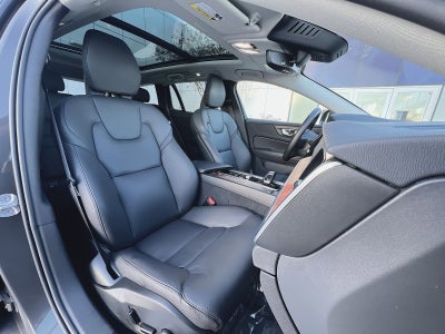 2025 Volvo V60 Cross Country B5 Plus