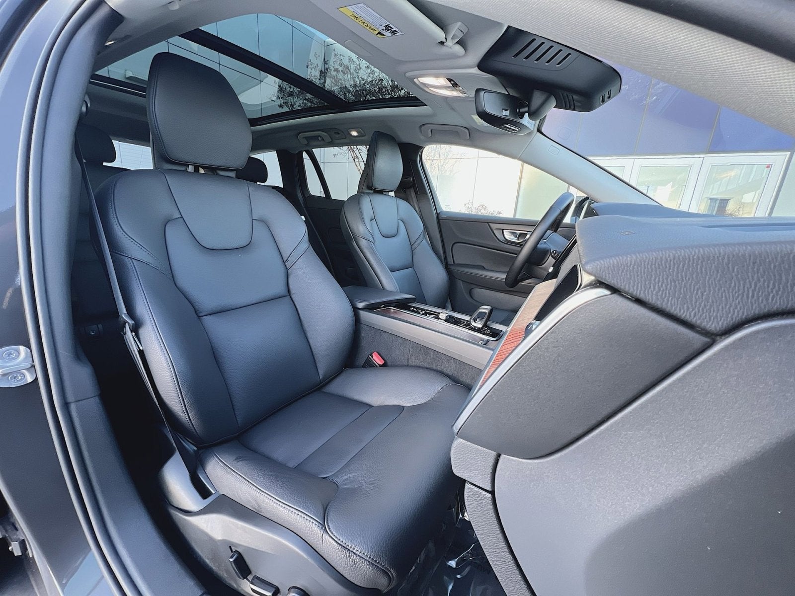 2025 Volvo V60 Cross Country B5 Plus