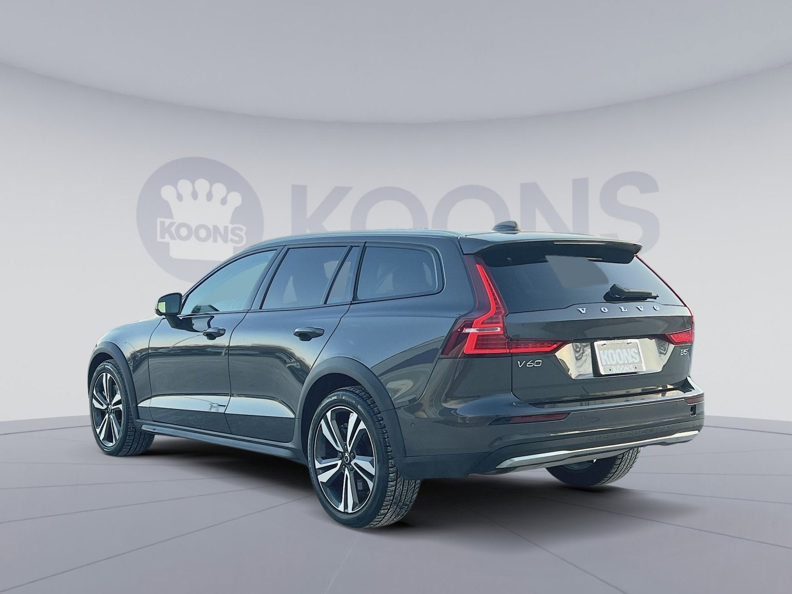 2025 Volvo V60 Cross Country B5 Plus