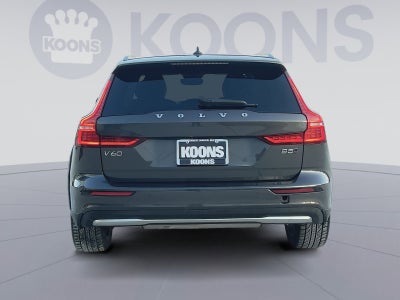 2025 Volvo V60 Cross Country B5 Plus