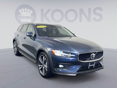 2024 Volvo V60 Cross Country B5 Plus