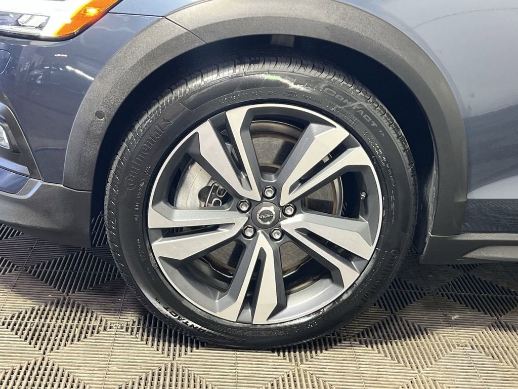 2024 Volvo V60 Cross Country B5 Plus
