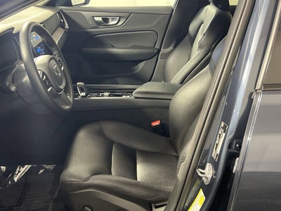 2024 Volvo V60 Cross Country B5 Plus