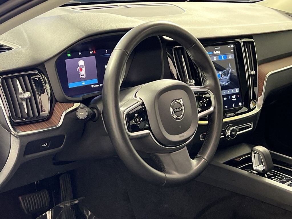 2024 Volvo V60 Cross Country B5 Plus