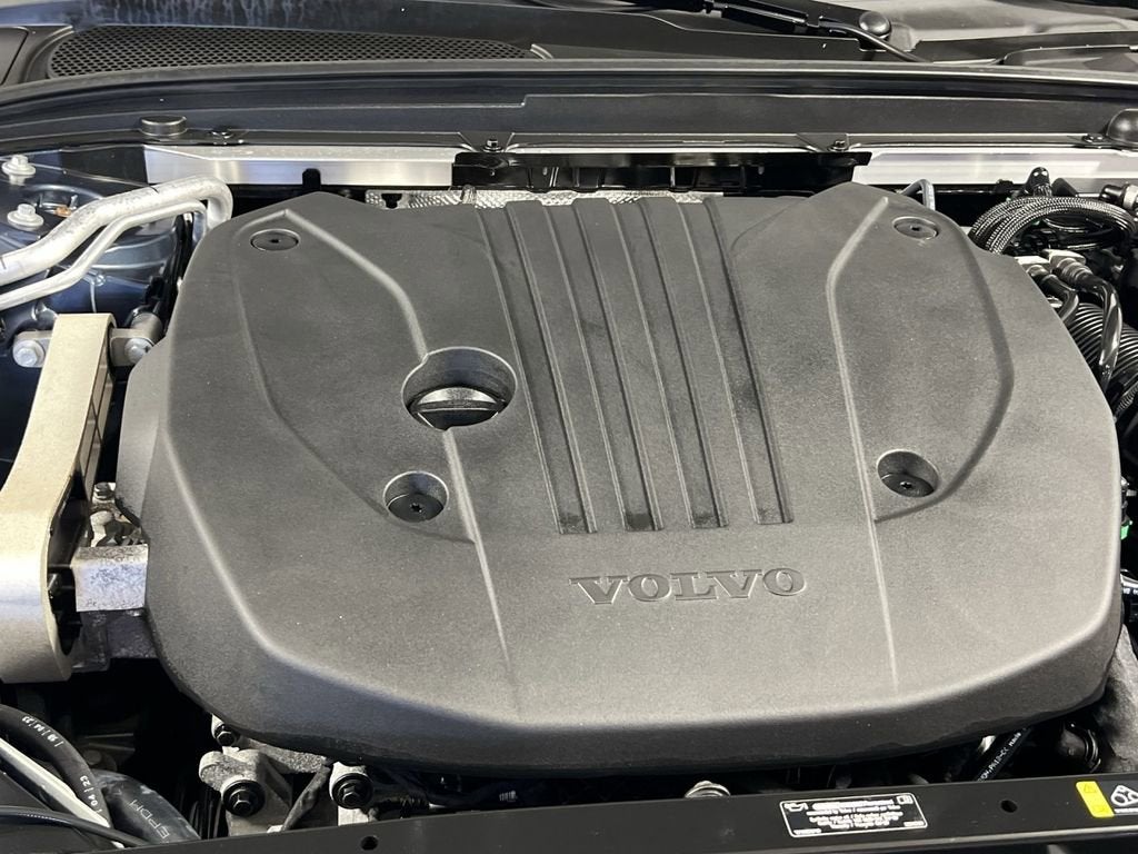 2024 Volvo V60 Cross Country B5 Plus