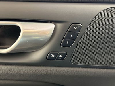 2024 Volvo V60 Cross Country B5 Plus