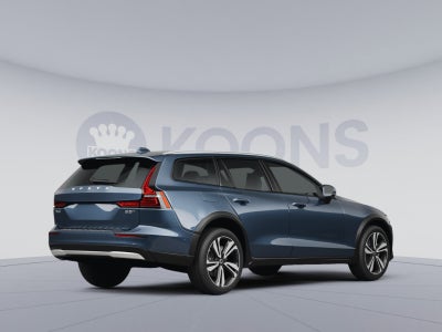 2024 Volvo V60 Cross Country B5 Plus