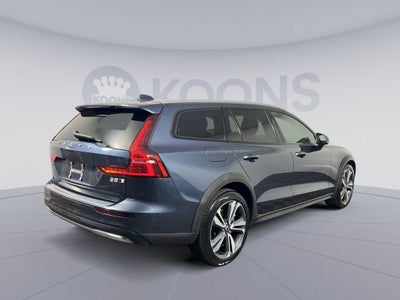 2024 Volvo V60 Cross Country B5 Plus