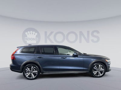 2024 Volvo V60 Cross Country B5 Plus