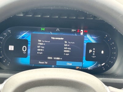 2025 Volvo XC90 B5 Plus