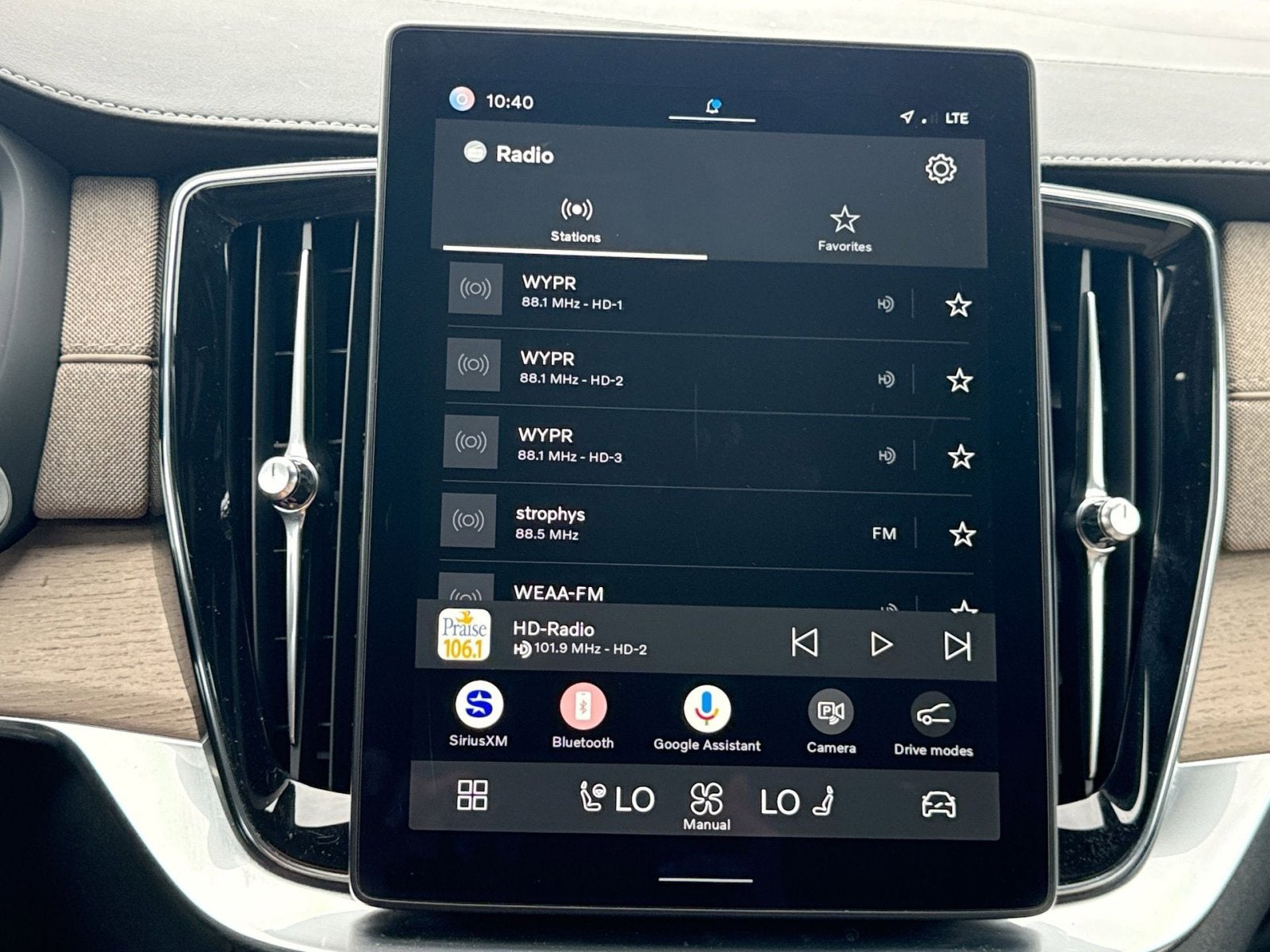 2025 Volvo XC90 B5 Plus
