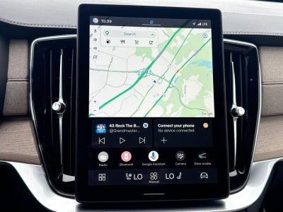 2025 Volvo XC90 B5 Plus