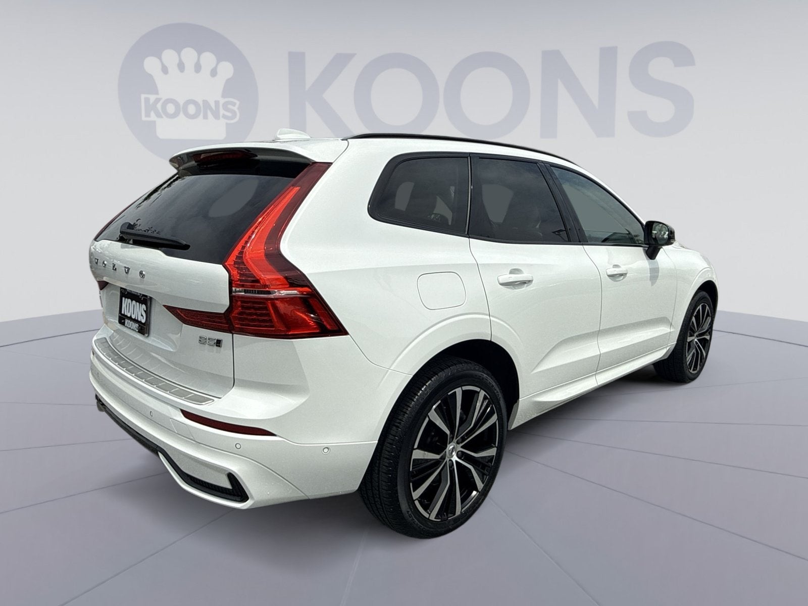 2025 Volvo XC60 B5 Plus