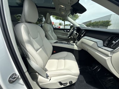 2025 Volvo XC60 B5 Plus