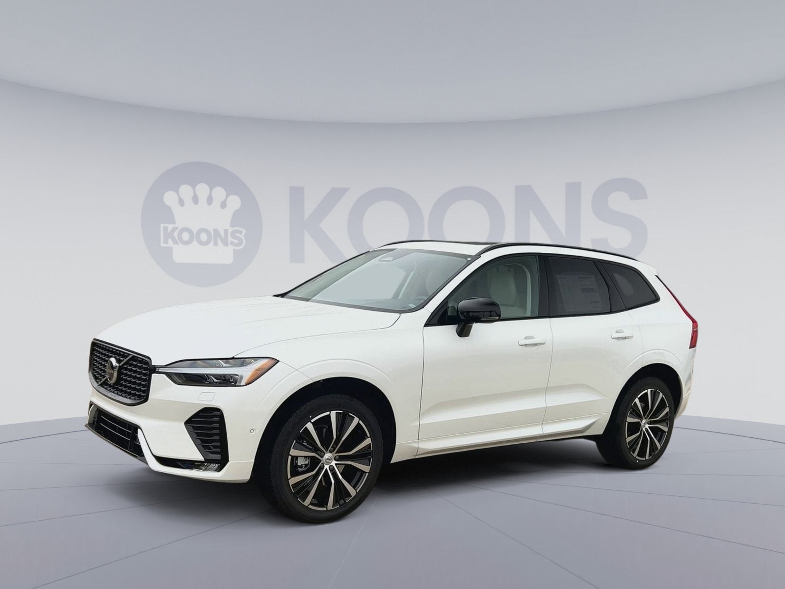 2025 Volvo XC60 B5 Plus