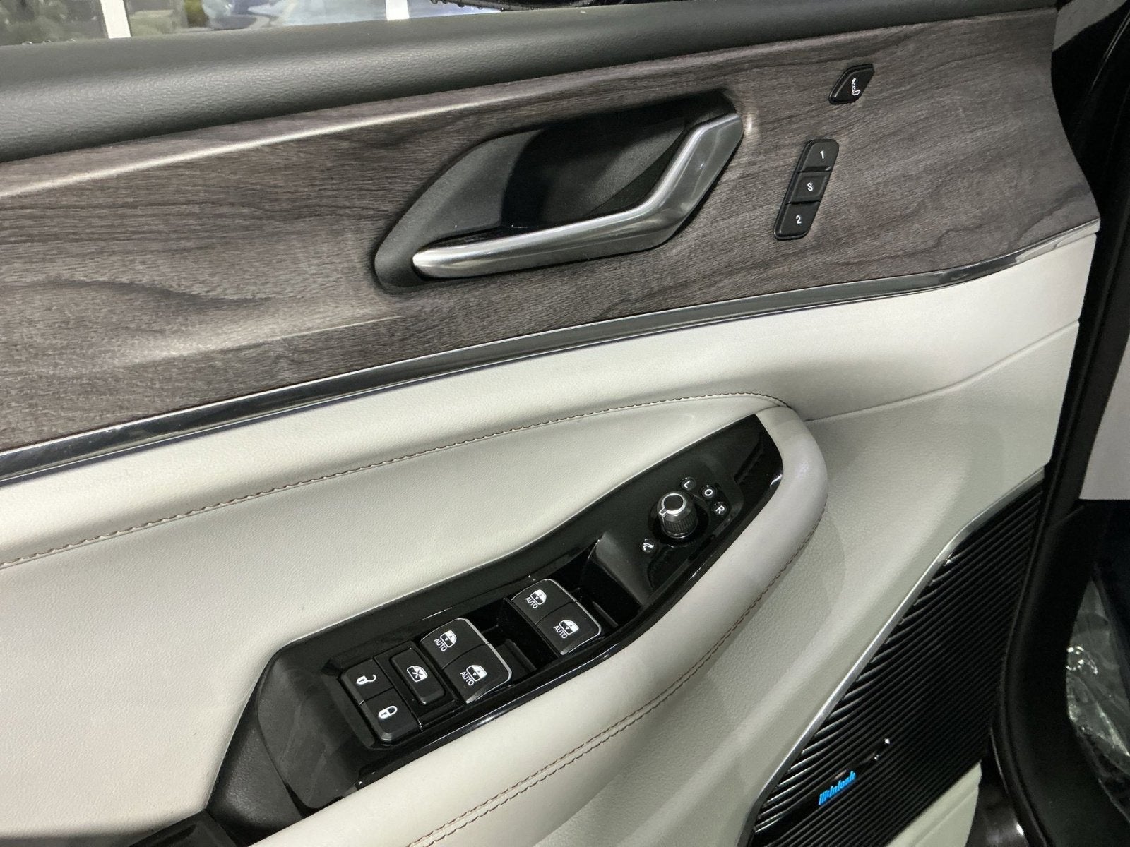 2023 Jeep Grand Cherokee Overland