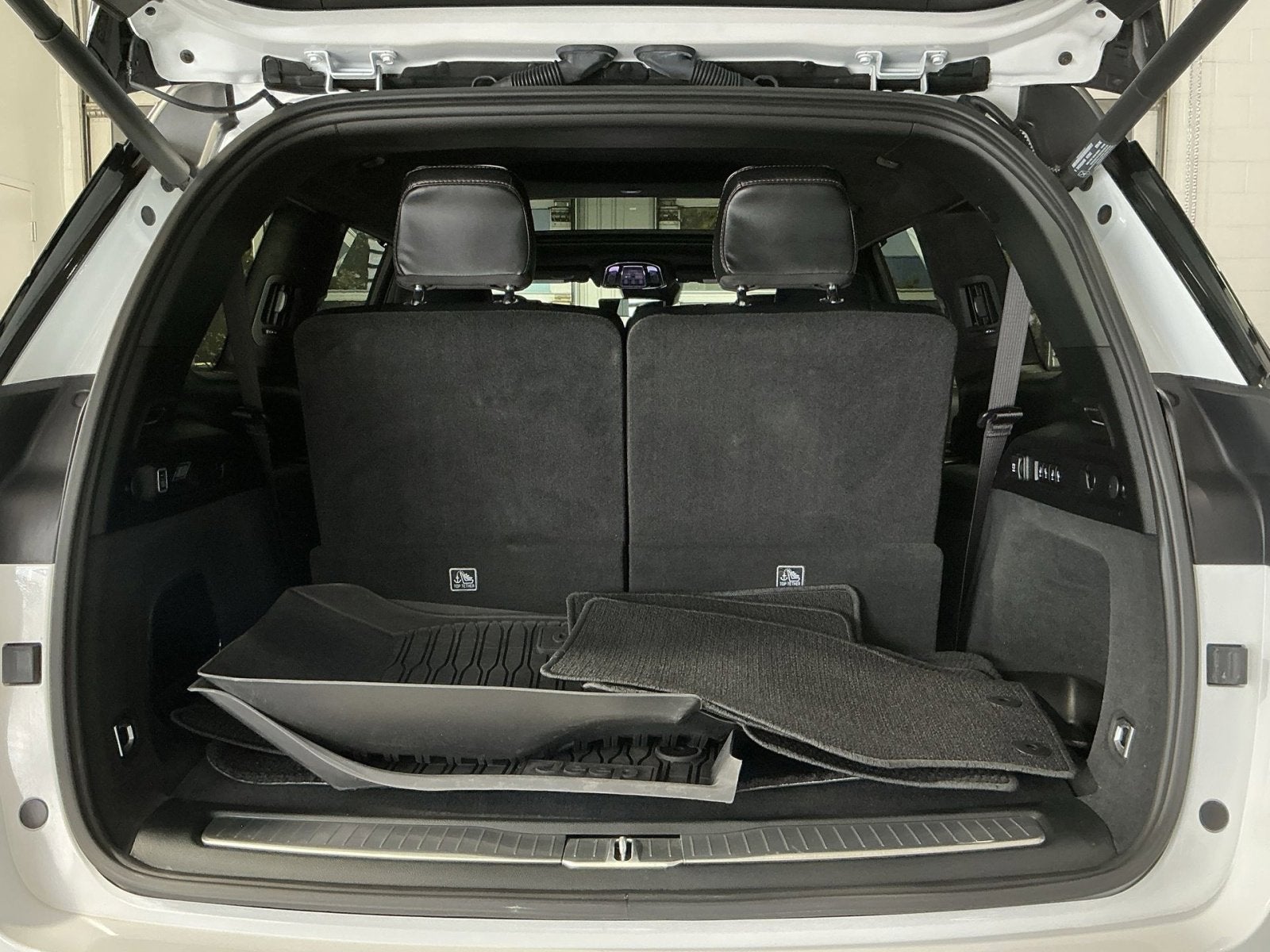 2025 Jeep Grand Cherokee L Summit Reserve