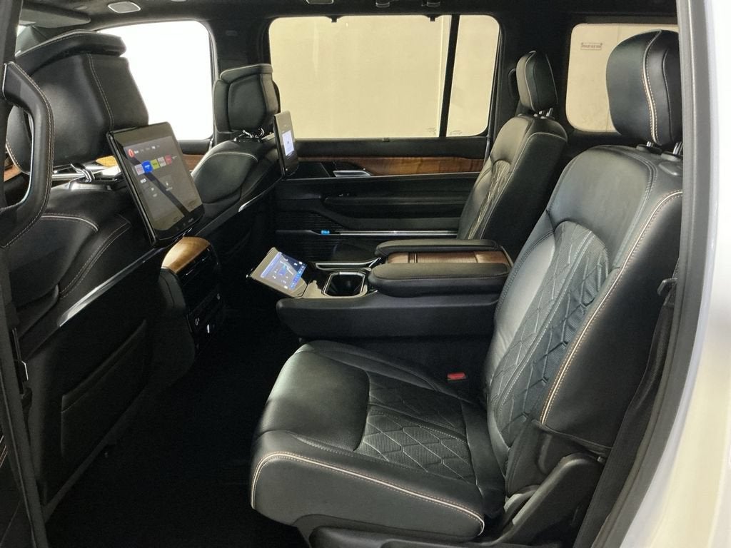 2023 Jeep Grand Wagoneer Series III