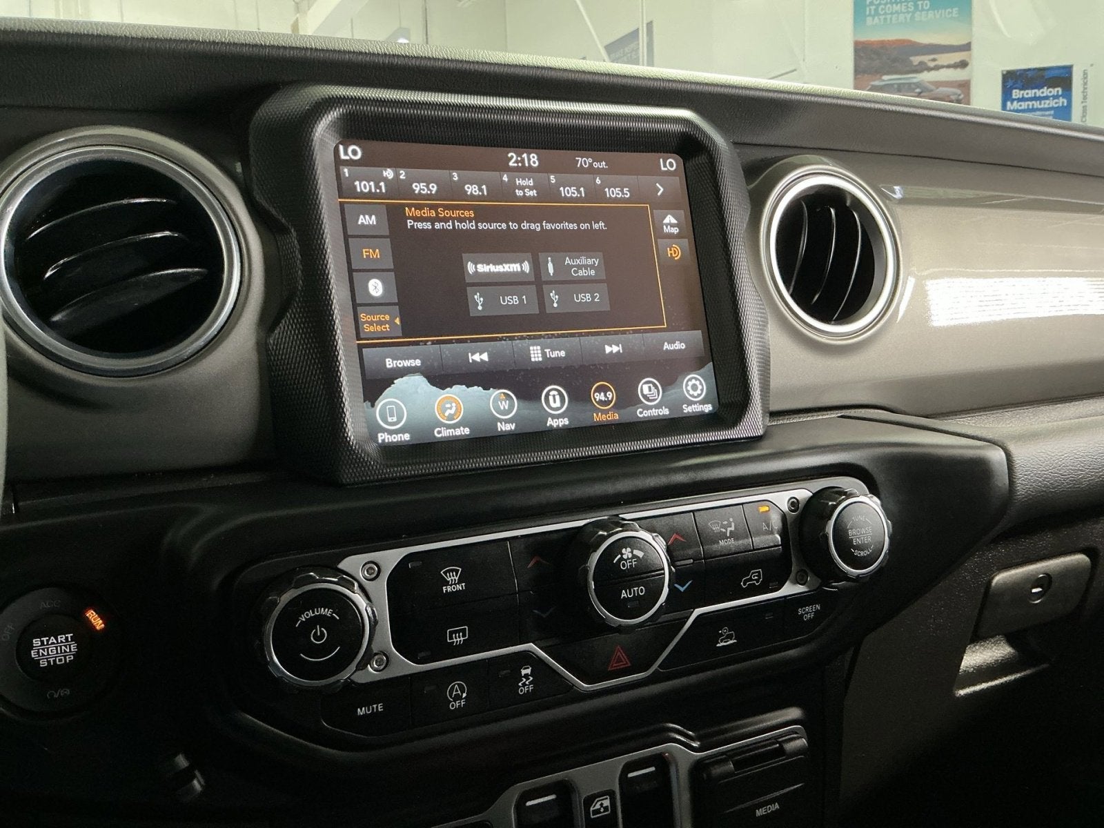 2023 Jeep Gladiator Overland