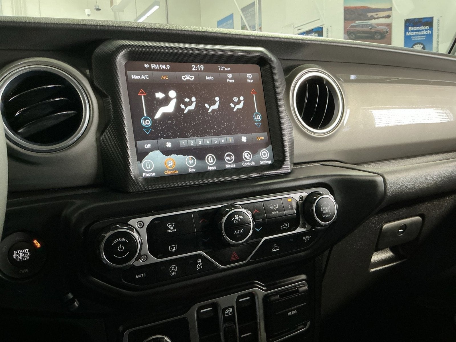 2023 Jeep Gladiator Overland