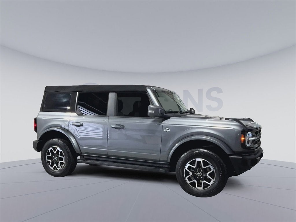 2023 Ford Bronco Base