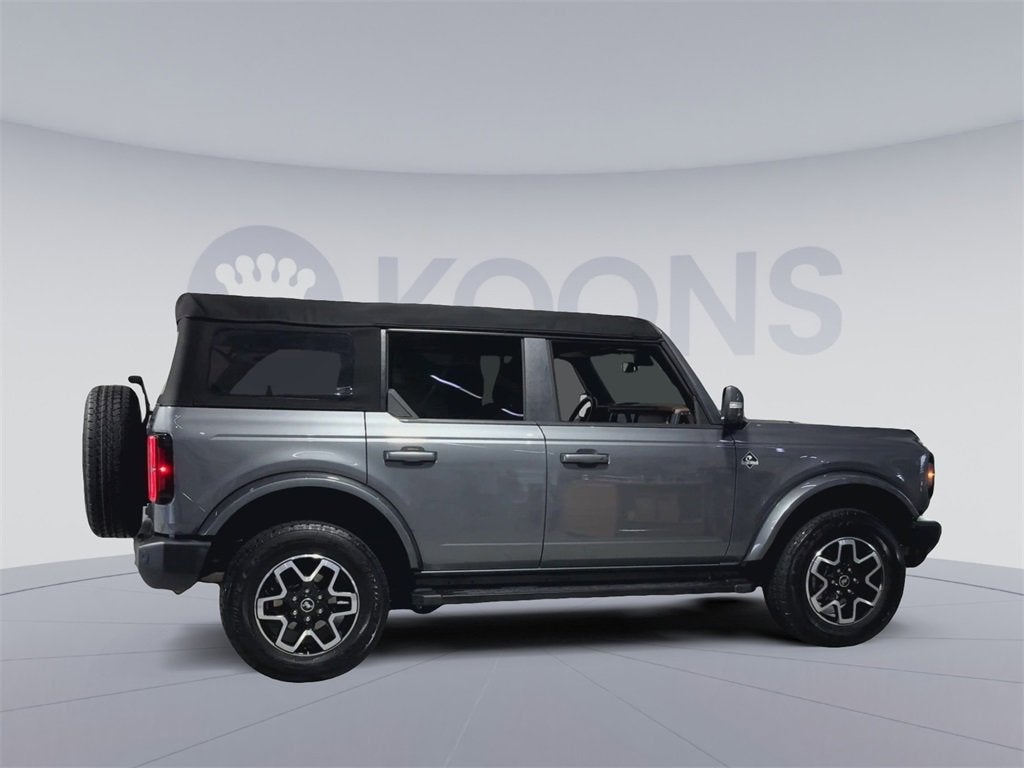 2023 Ford Bronco Base