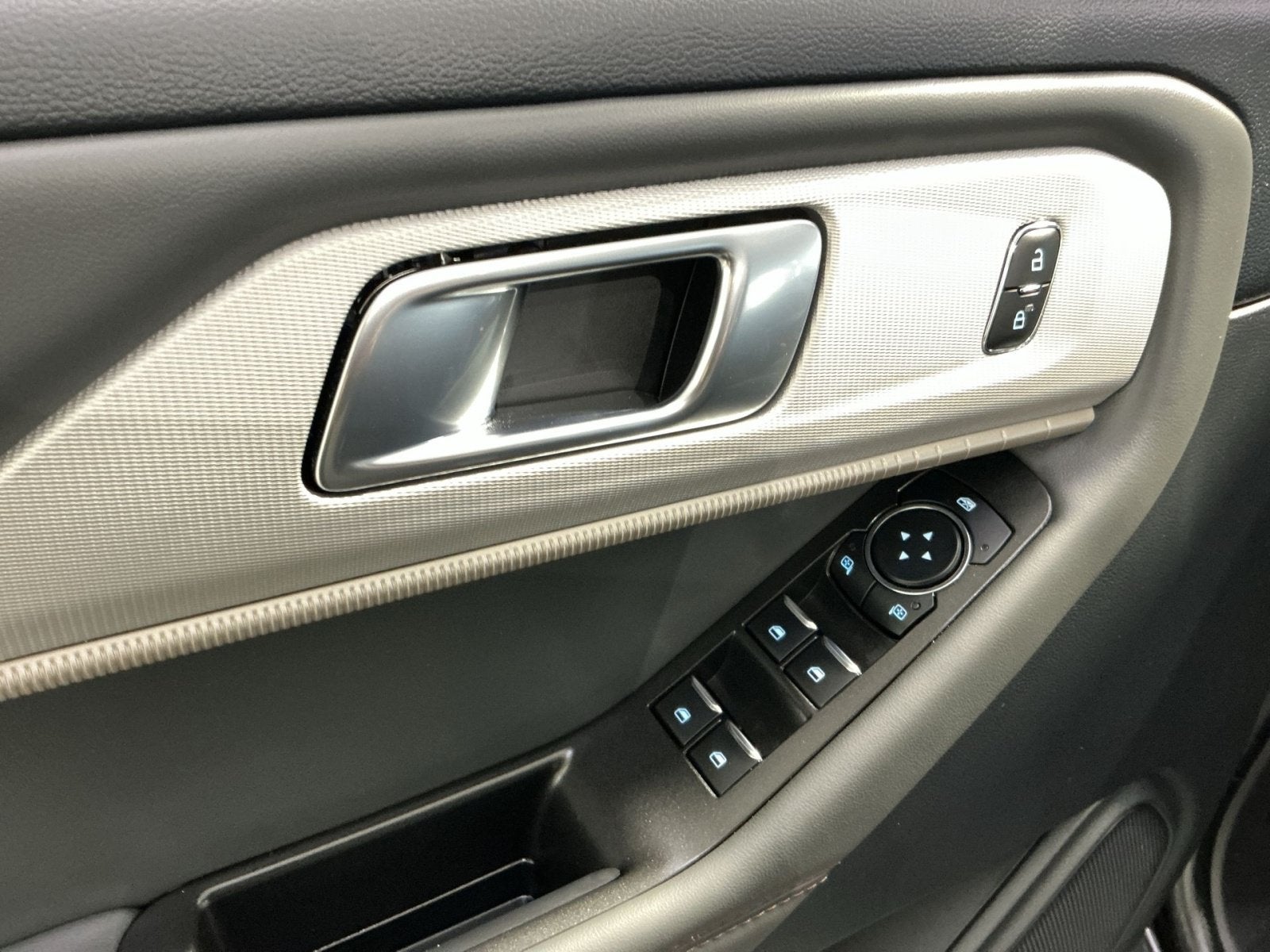 2026 Ford Explorer Active w/100A Pkg