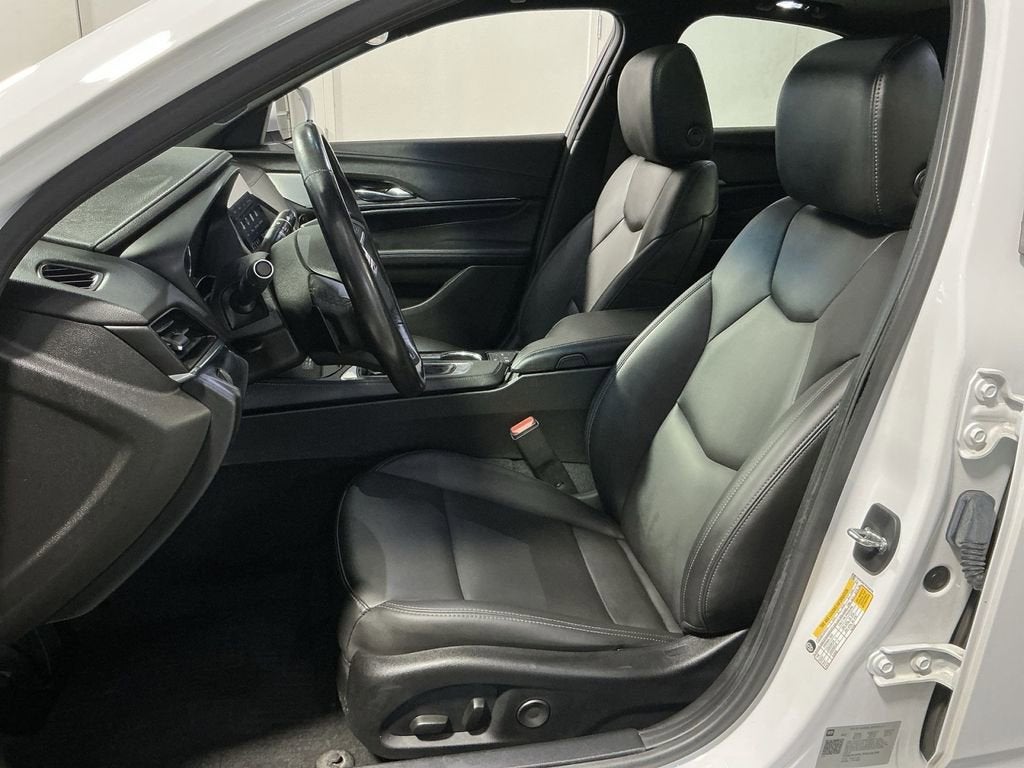 2023 Cadillac CT4 Luxury