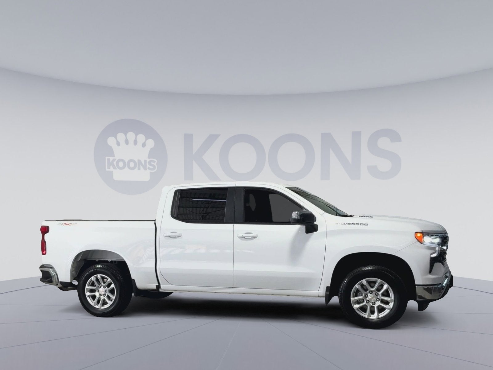 2025 Chevrolet Silverado 1500 LT (2FL)