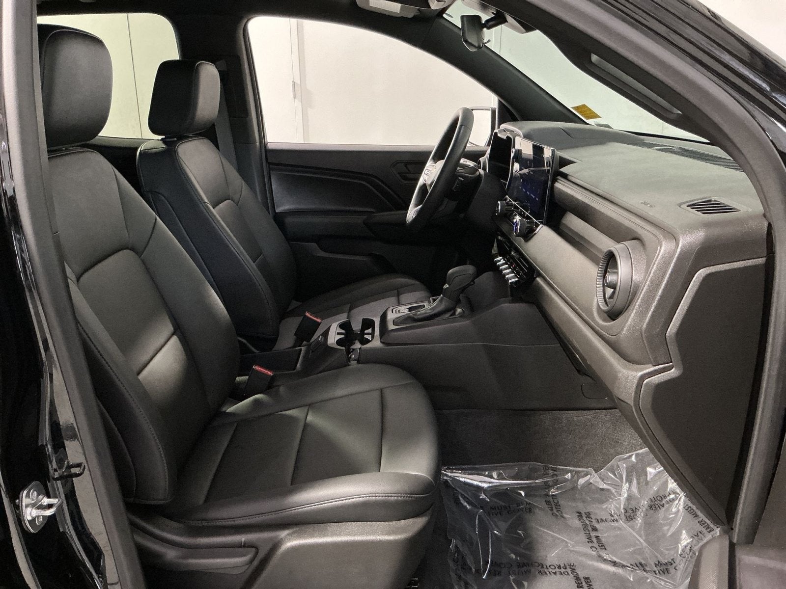 2024 Chevrolet Colorado WT