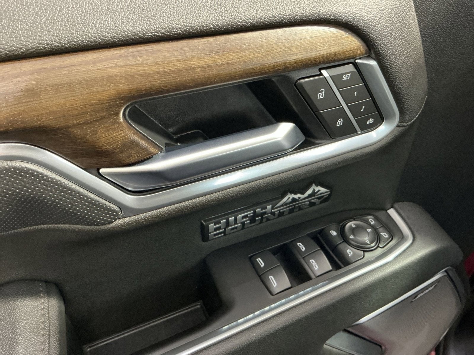 2025 Chevrolet Silverado 1500 High Country