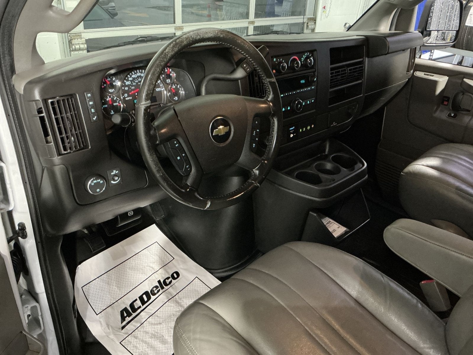 2022 Chevrolet Express Cargo 2500 WT