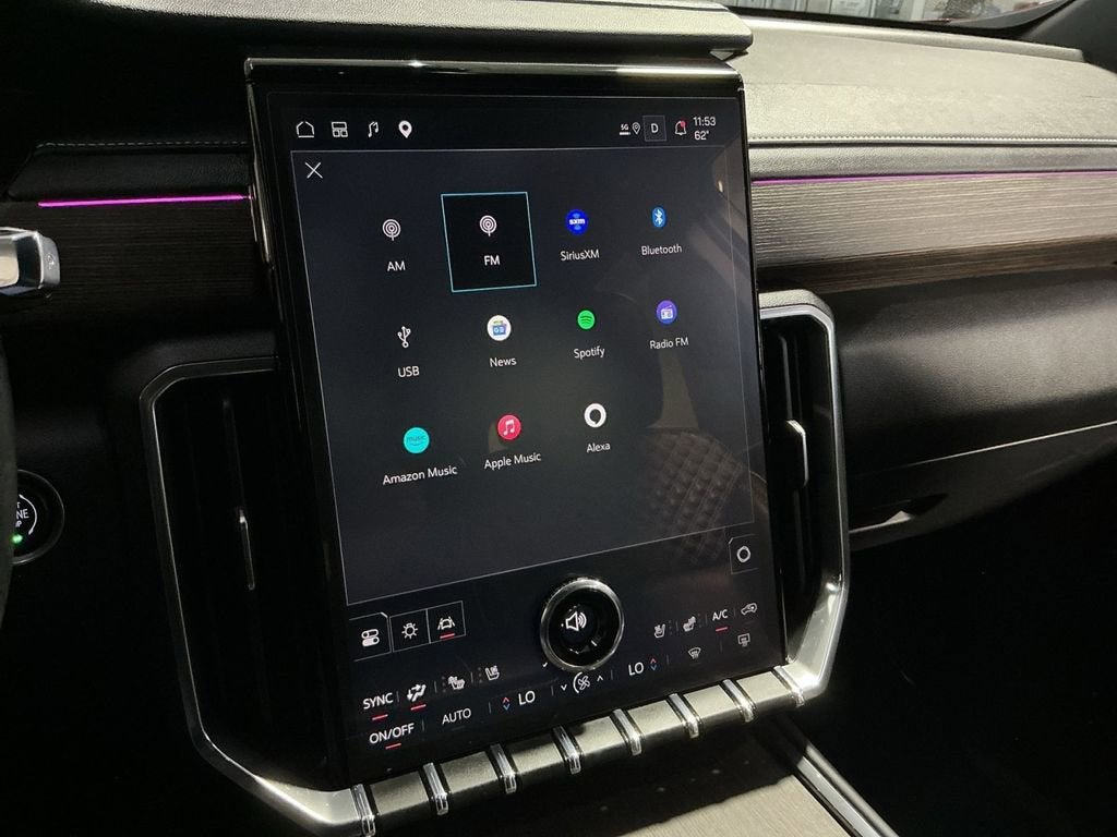 2025 GMC Acadia Denali