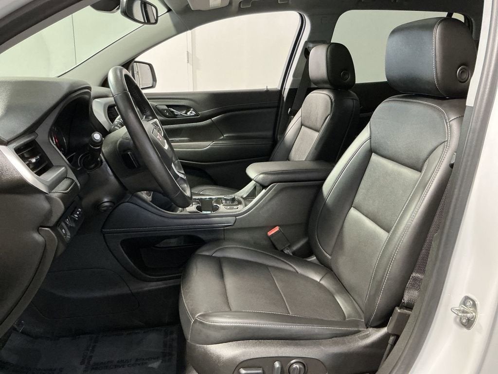 2022 GMC Acadia SLT