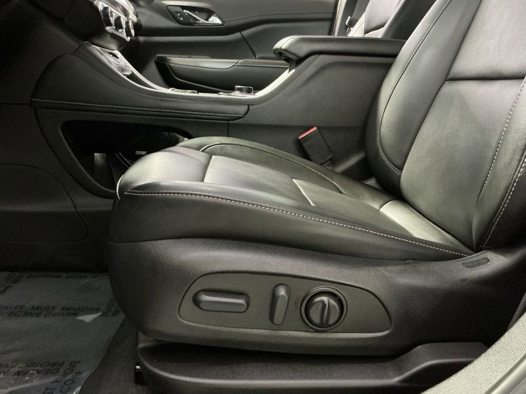 2022 GMC Acadia SLT