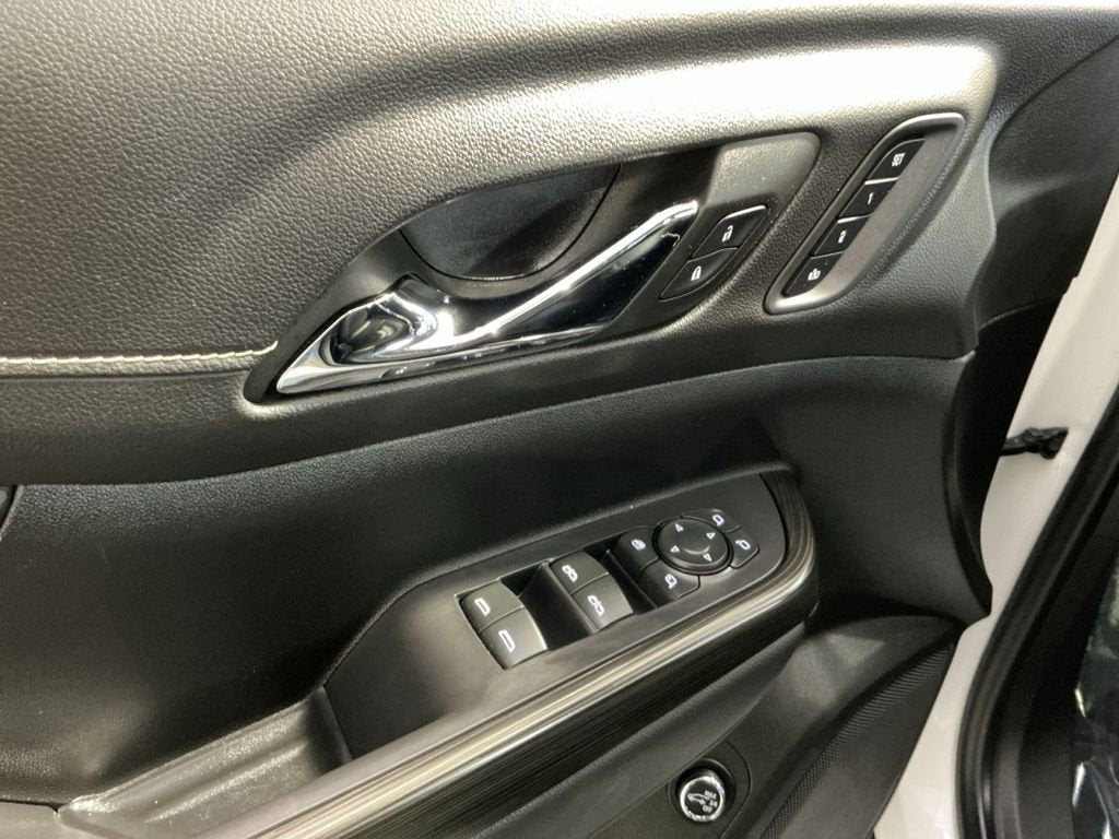 2022 GMC Acadia SLT