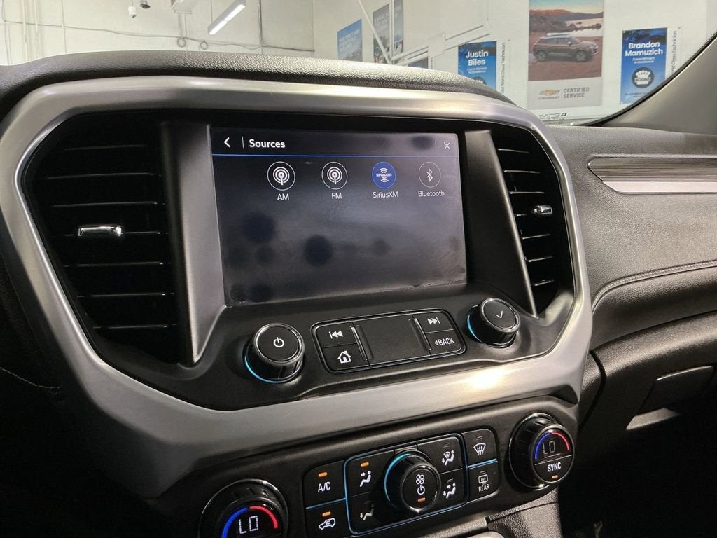 2022 GMC Acadia SLT