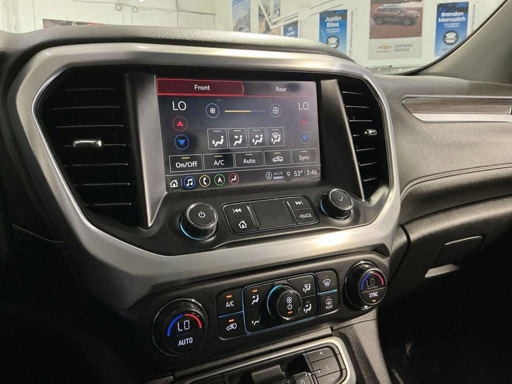 2022 GMC Acadia SLT