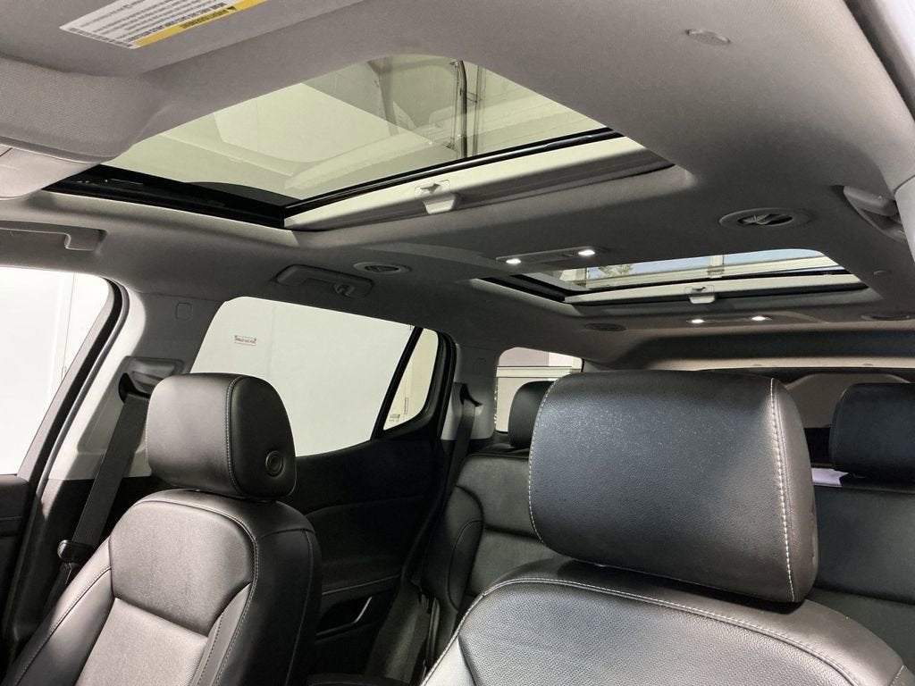 2022 GMC Acadia SLT