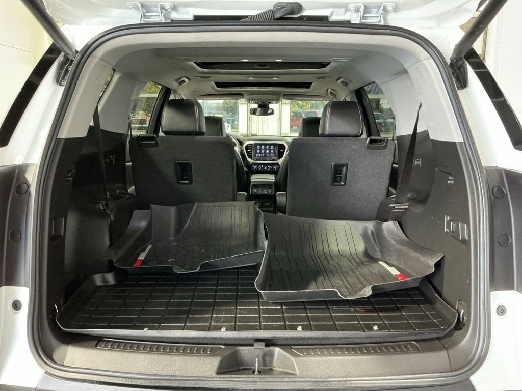 2022 GMC Acadia SLT