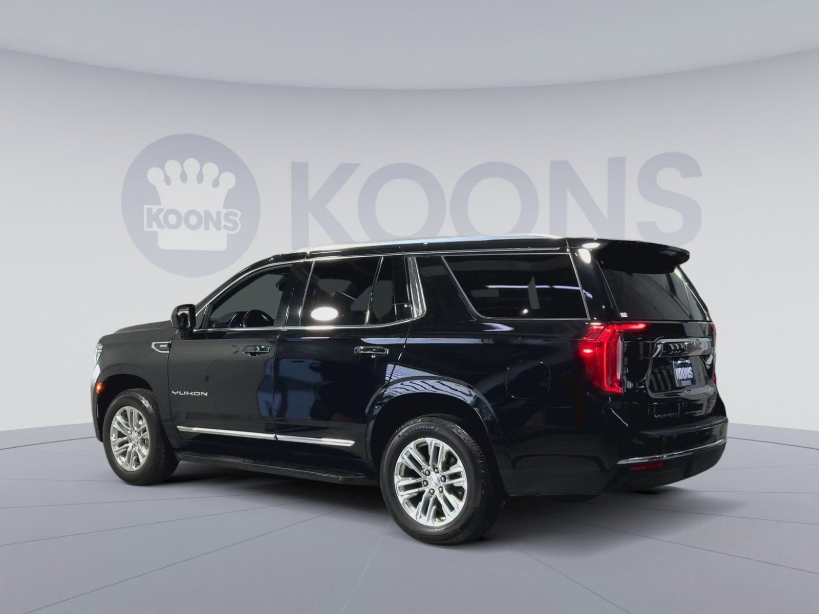 2023 GMC Yukon SLT
