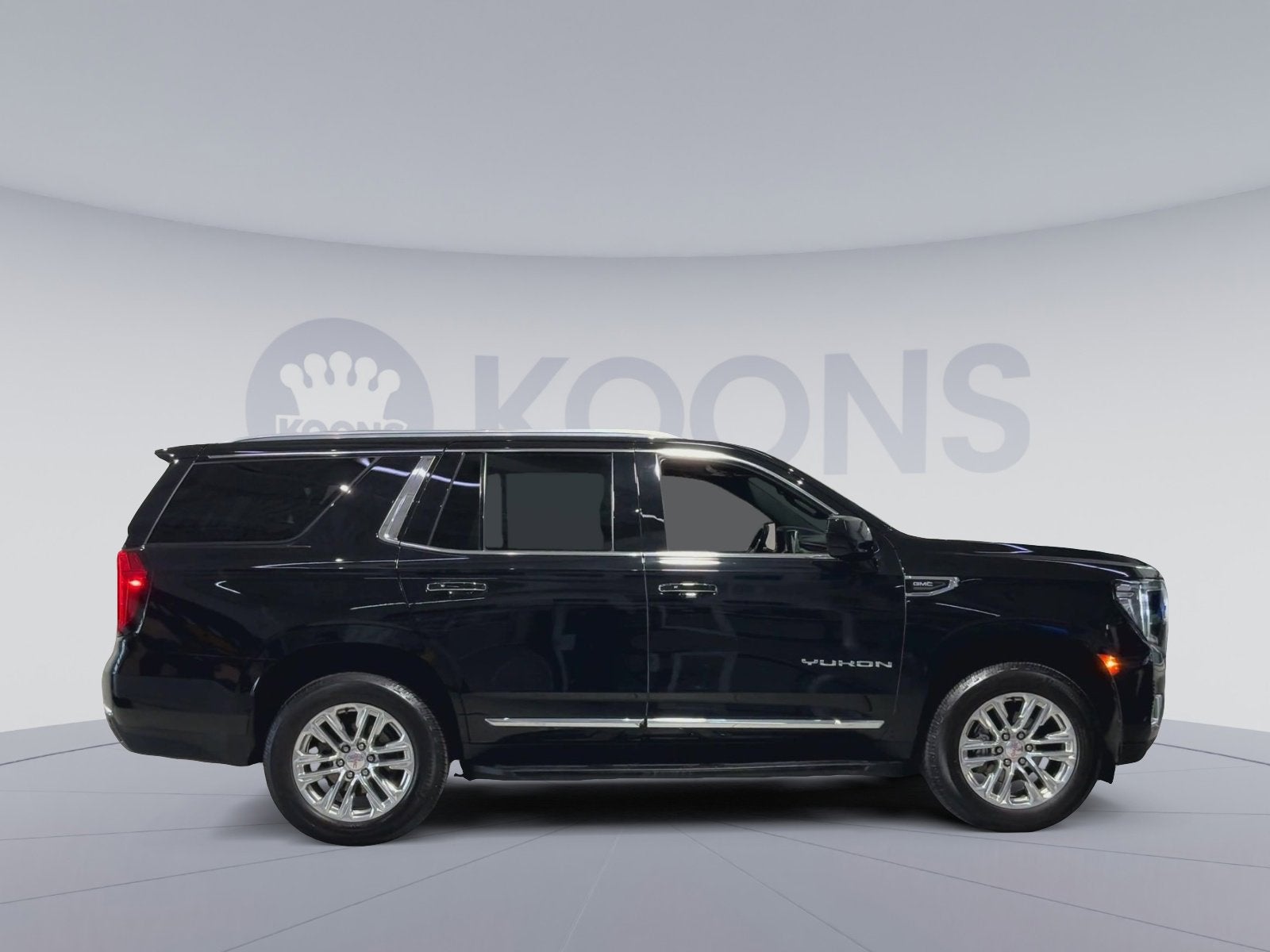 2023 GMC Yukon SLT