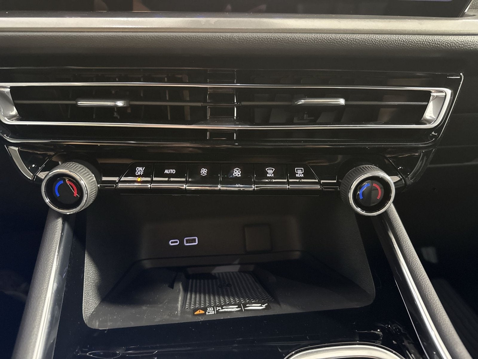 2026 Chevrolet Traverse LT - Photo 19