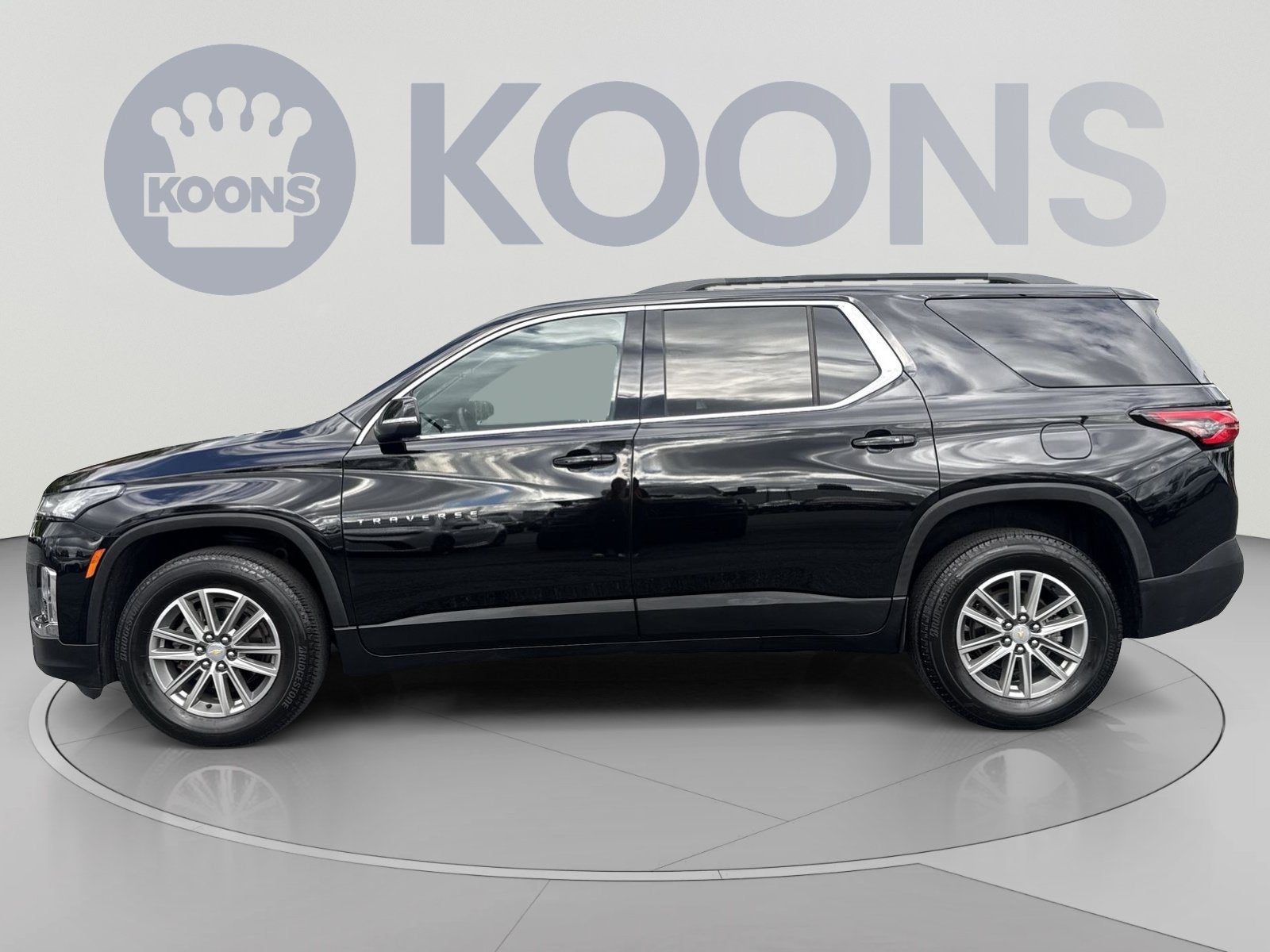 2023 Chevrolet Traverse LT Cloth