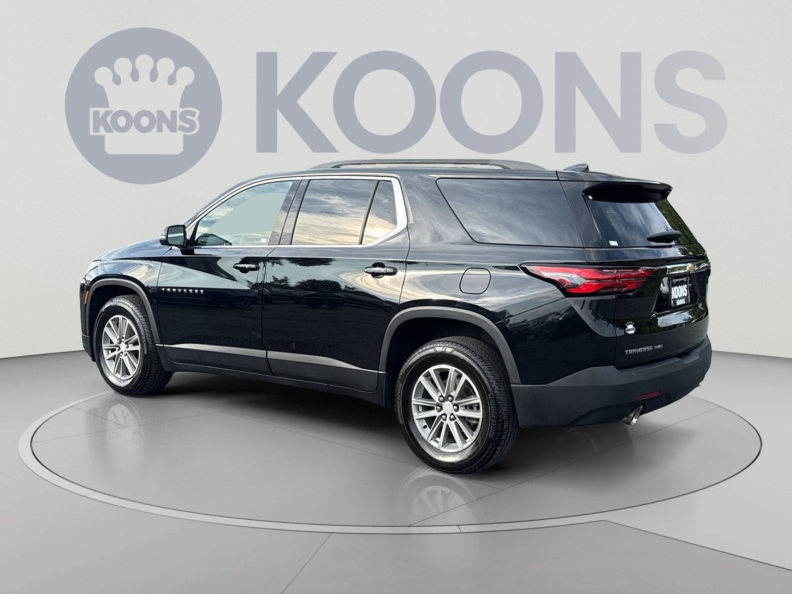 2023 Chevrolet Traverse LT Leather