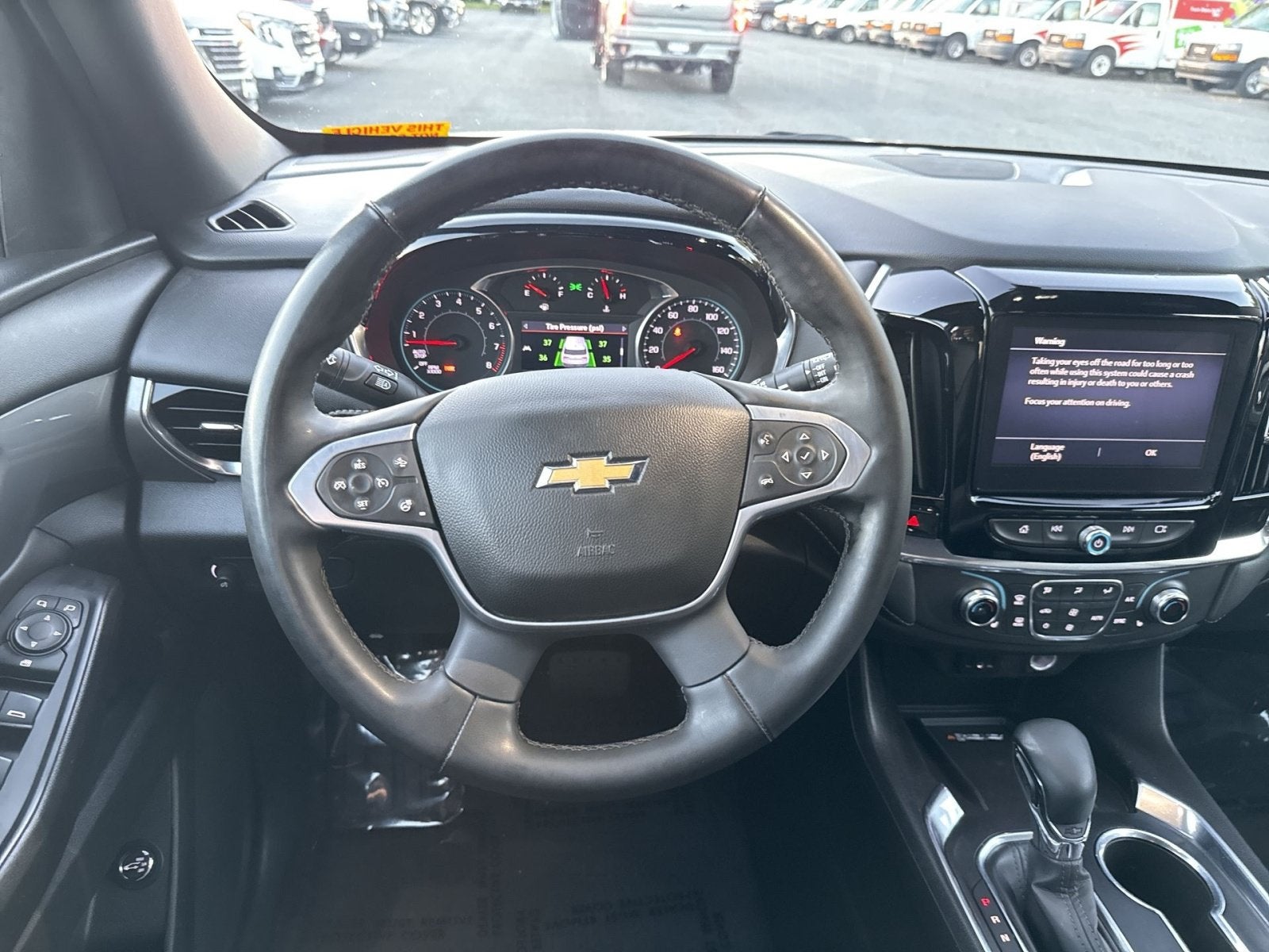 2023 Chevrolet Traverse LT Leather