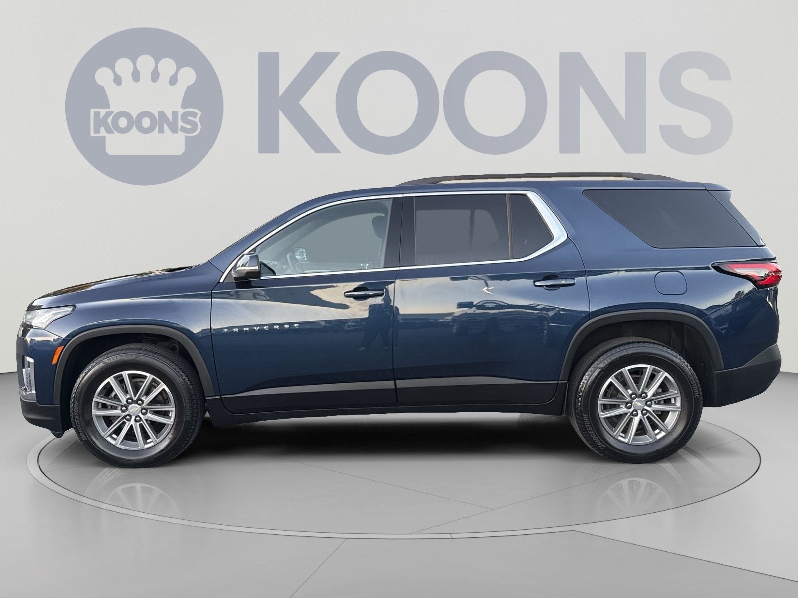 2023 Chevrolet Traverse LT Leather